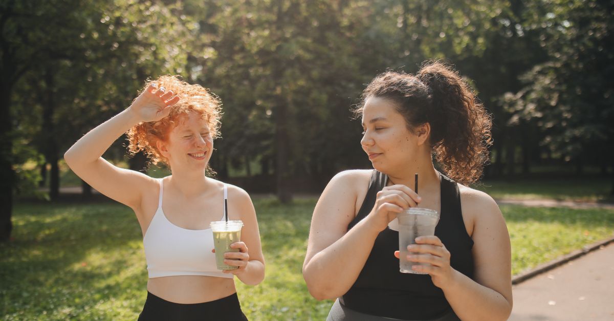 découvrez nos boissons énergétiques naturelles, formulées avec des ingrédients biologiques pour un regain d'énergie sain et durable.