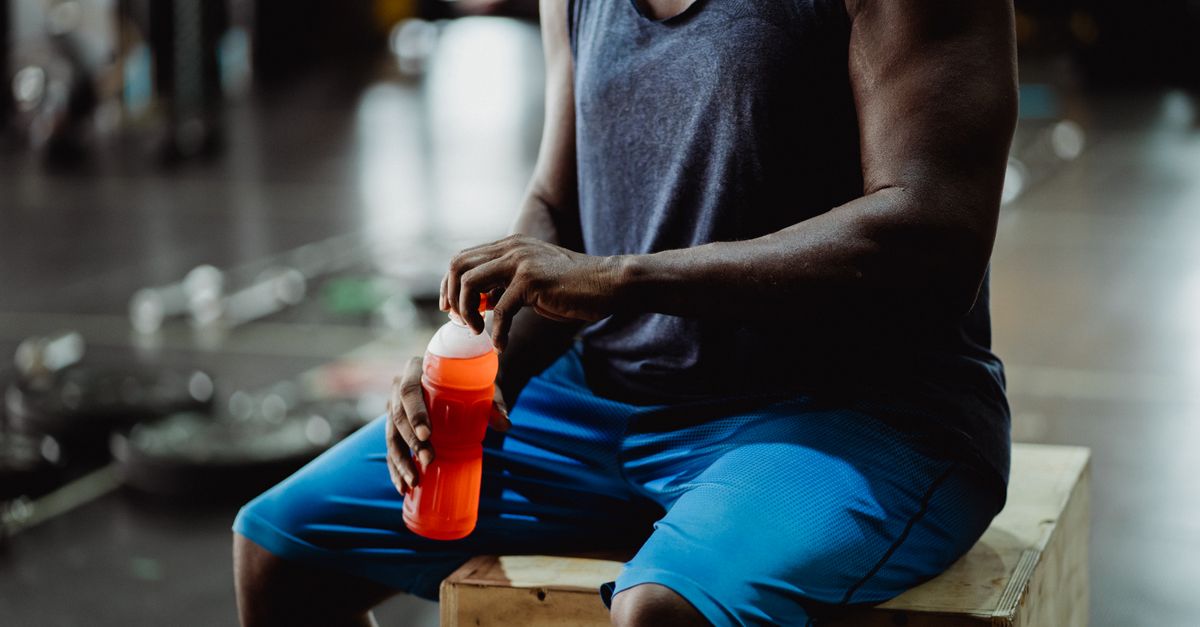 découvrez tout sur les électrolytes : leur rôle essentiel dans l'équilibre hydrique et énergétique du corps, les sources alimentaires, et comment maintenir une bonne hydratation.