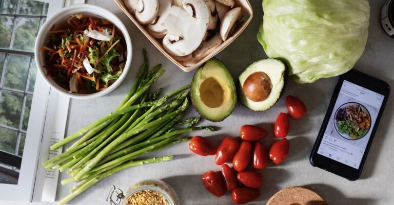 découvrez l'équilibre des macronutriments pour optimiser votre alimentation et votre santé. apprenez comment répartir protéines, glucides et lipides efficacement.