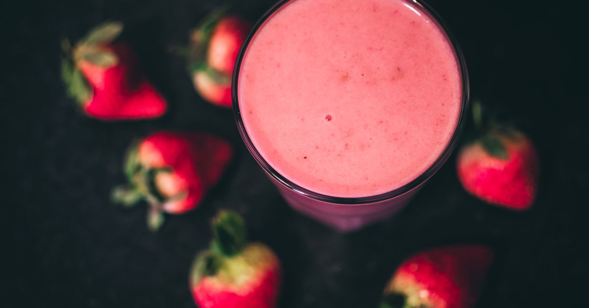 découvrez des ingrédients nutritifs pour smoothies spécialement conçus pour les athlètes afin d'optimiser performance et récupération.
