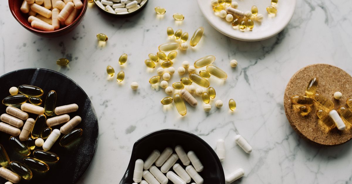 découvrez l'importance de la vitamine d pour la santé osseuse, le système immunitaire et le bien-être général. apprenez comment obtenir suffisamment de vitamine d grâce à l'alimentation, l'exposition au soleil et les compléments.