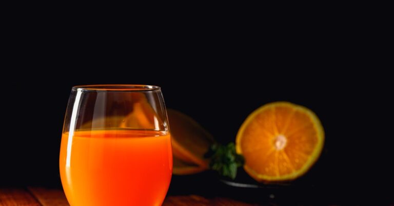 découvrez les bienfaits des jus naturels pour les athlètes : hydratation optimale, apports en vitamines et récupération améliorée pour des performances accrues.