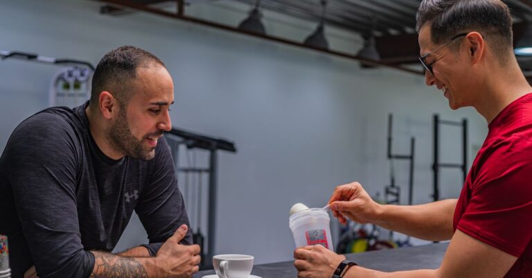 découvrez l'importance de la nutrition pré-entraînement pour optimiser vos performances sportives et votre récupération. conseils et aliments clés à consommer avant l'effort.