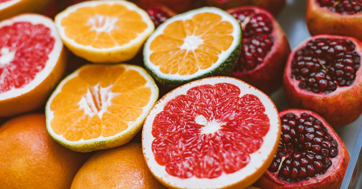 découvrez comment optimiser votre apport en vitamines grâce à une alimentation variée et équilibrée, riche en fruits, légumes et aliments nutritifs.
