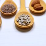 découvrez les bienfaits des graines et des noix dans la nutrition sportive pour améliorer l'énergie, la récupération musculaire et la performance.
